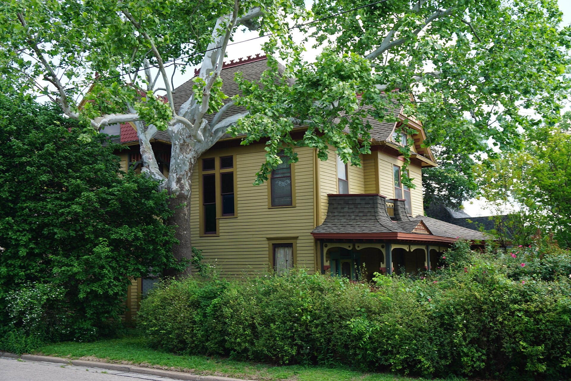A house on a residential street in McKinney, Texas